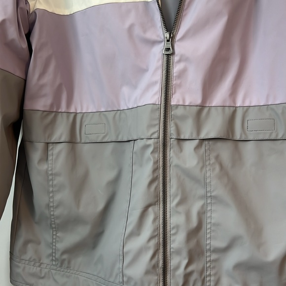 Ladies, Rain jacket! - Picture 3 of 4